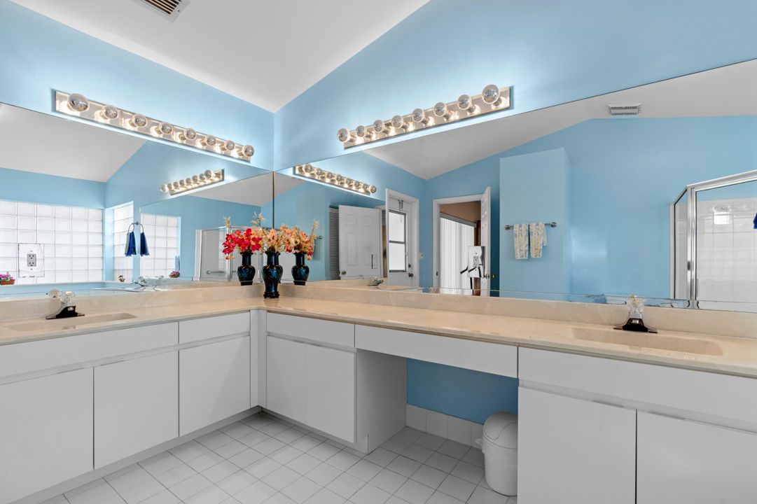 For Sale: $850,000 (5 beds, 3 baths, 2819 Square Feet)