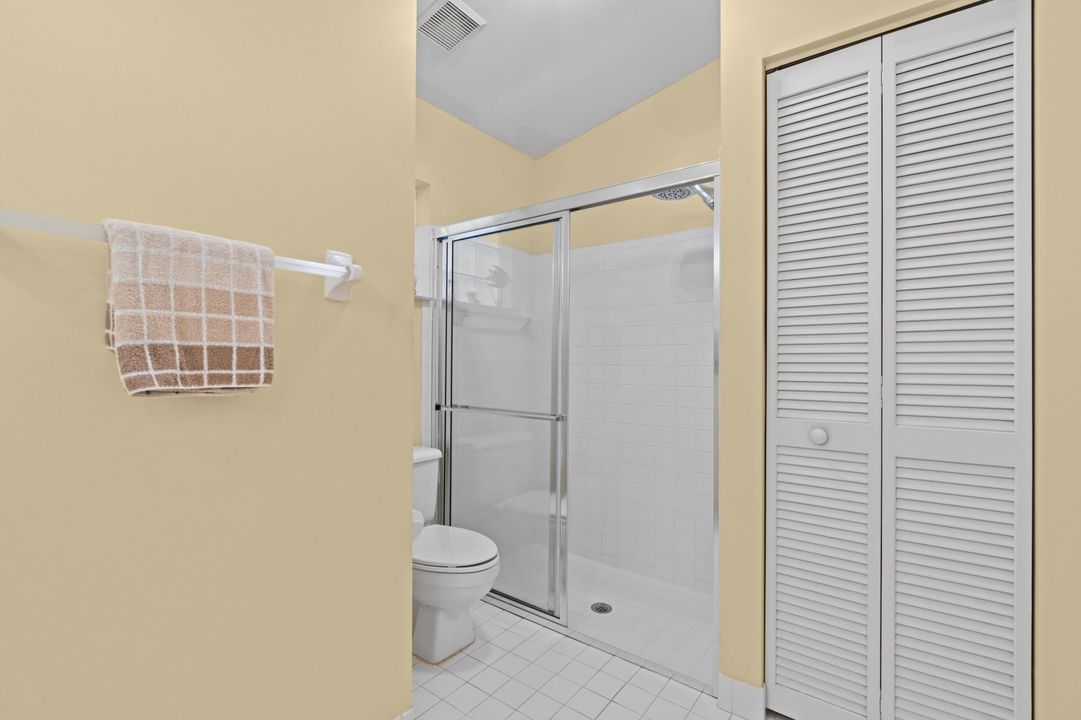 For Sale: $850,000 (5 beds, 3 baths, 2819 Square Feet)