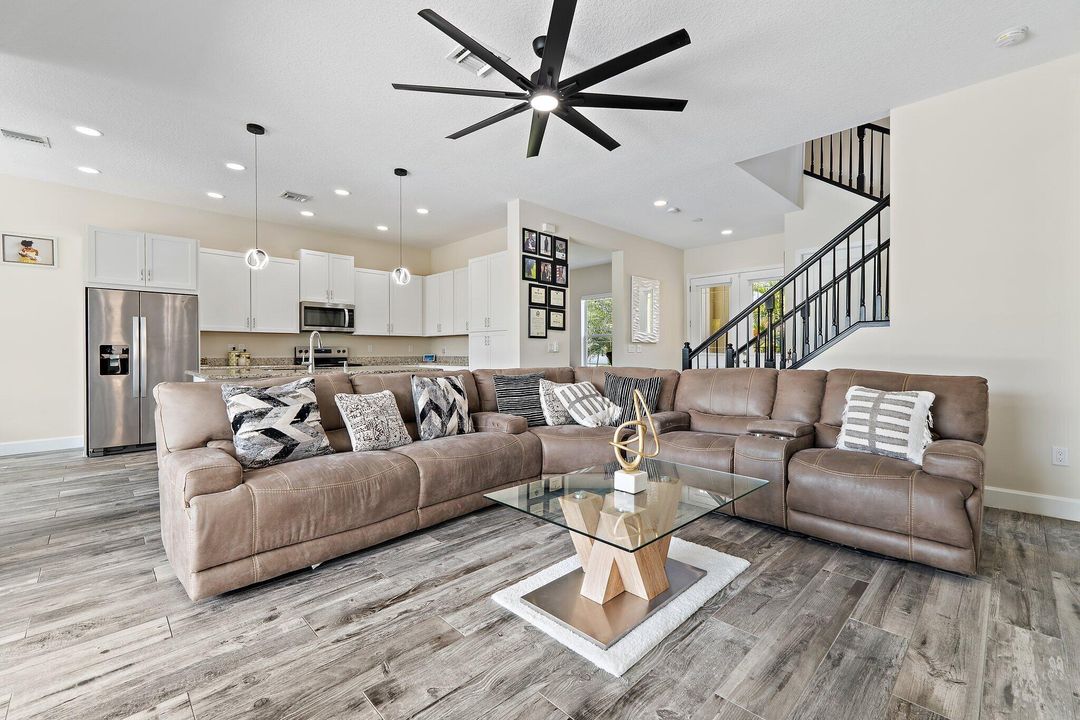 For Sale: $759,000 (4 beds, 3 baths, 2165 Square Feet)