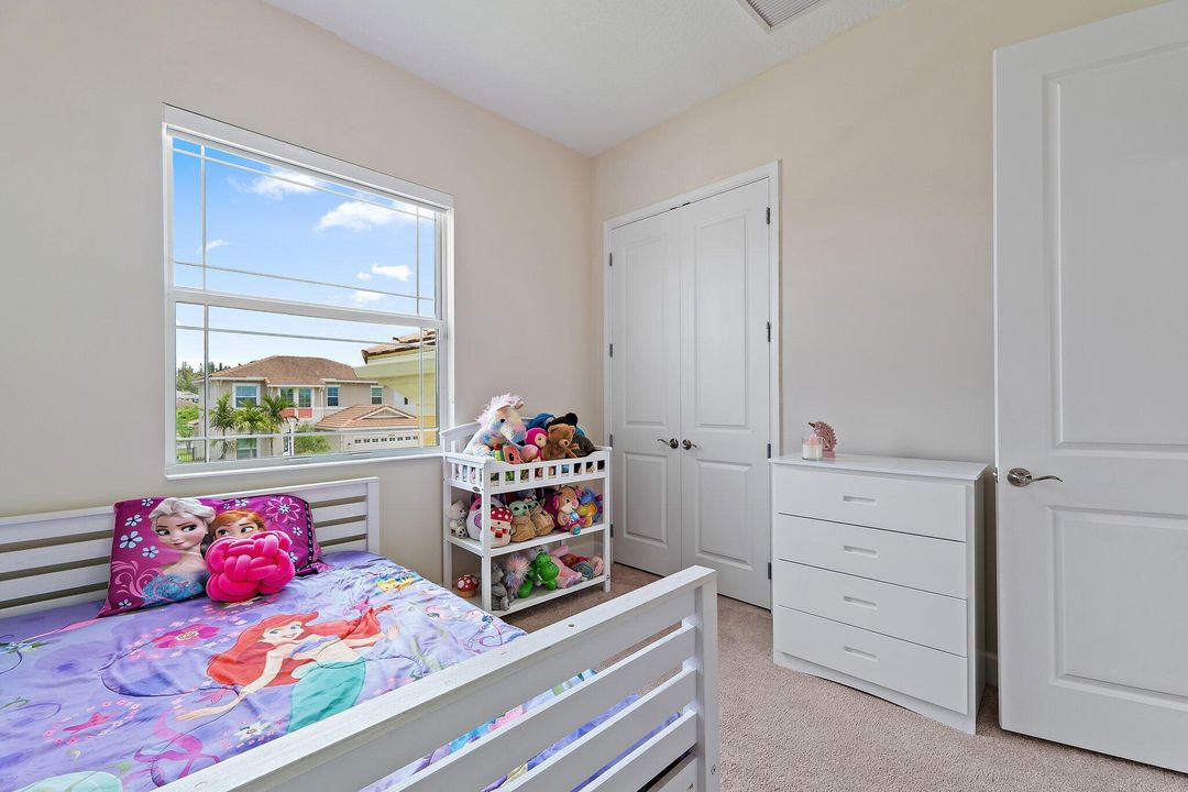 For Sale: $759,000 (4 beds, 3 baths, 2165 Square Feet)