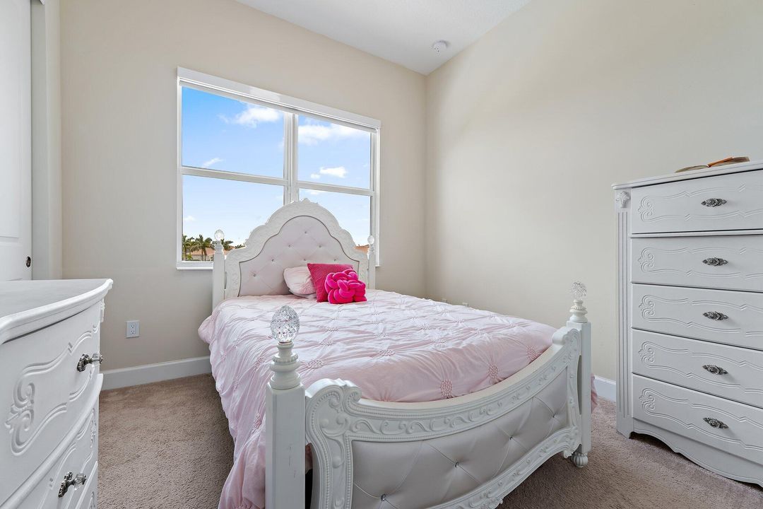 For Sale: $759,000 (4 beds, 3 baths, 2165 Square Feet)