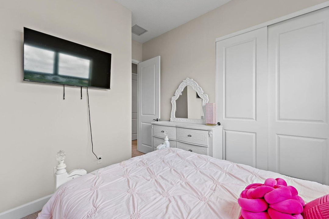 For Sale: $759,000 (4 beds, 3 baths, 2165 Square Feet)