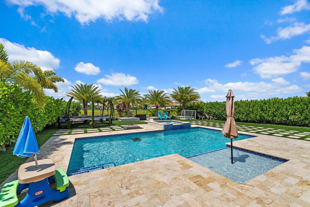 For Sale: $759,000 (4 beds, 3 baths, 2165 Square Feet)