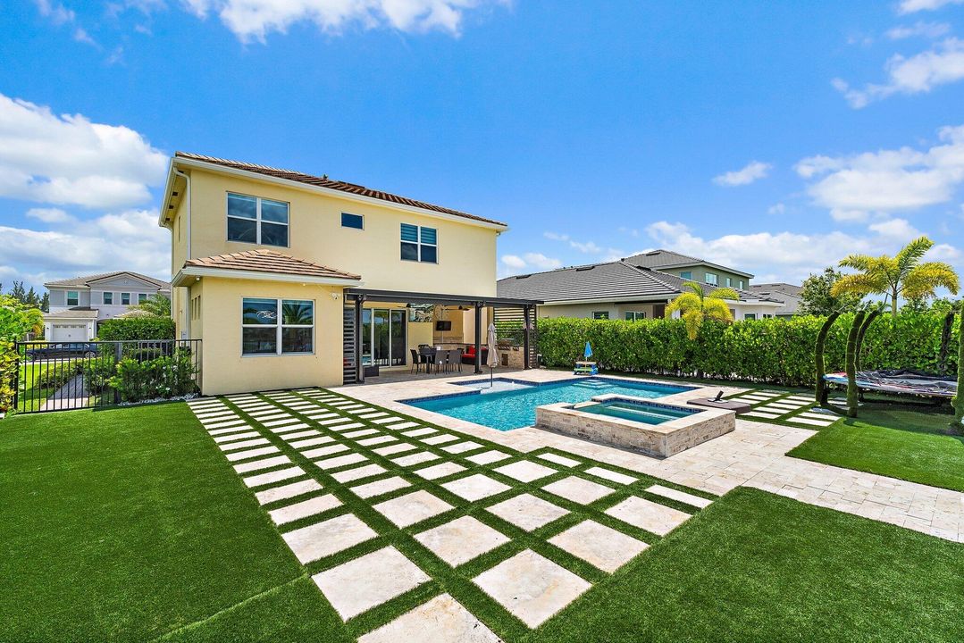 For Sale: $759,000 (4 beds, 3 baths, 2165 Square Feet)