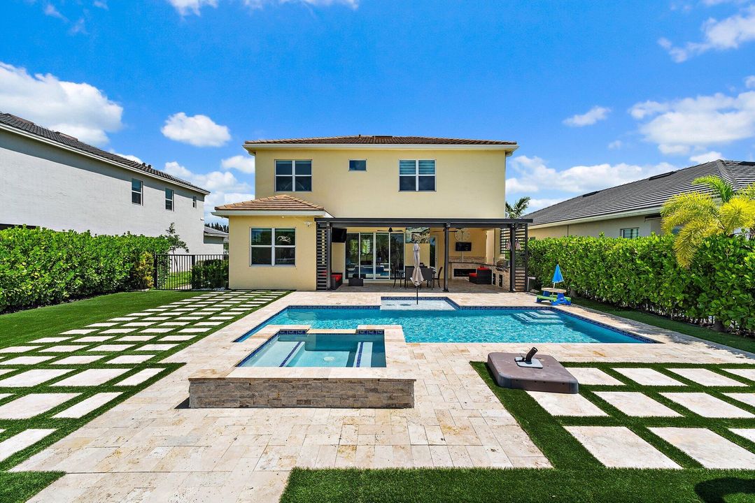 For Sale: $759,000 (4 beds, 3 baths, 2165 Square Feet)