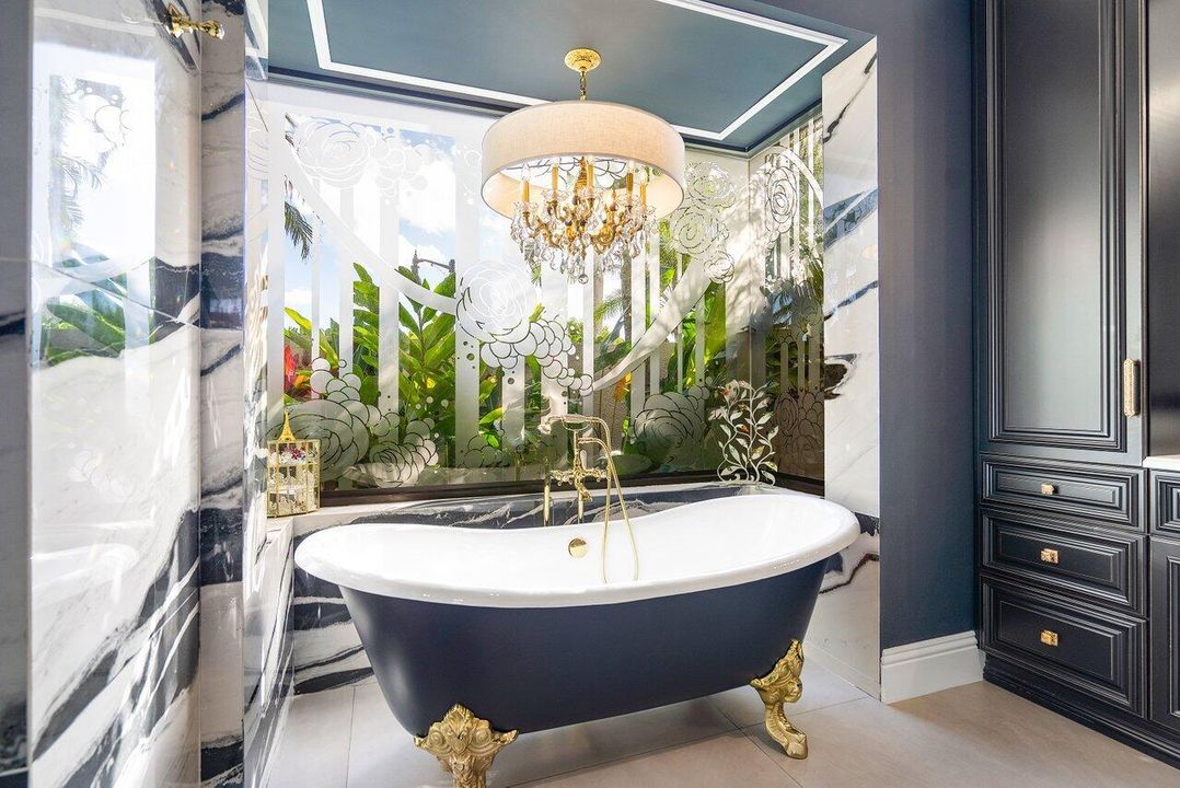 For Sale: $3,299,000 (3 beds, 3 baths, 3819 Square Feet)