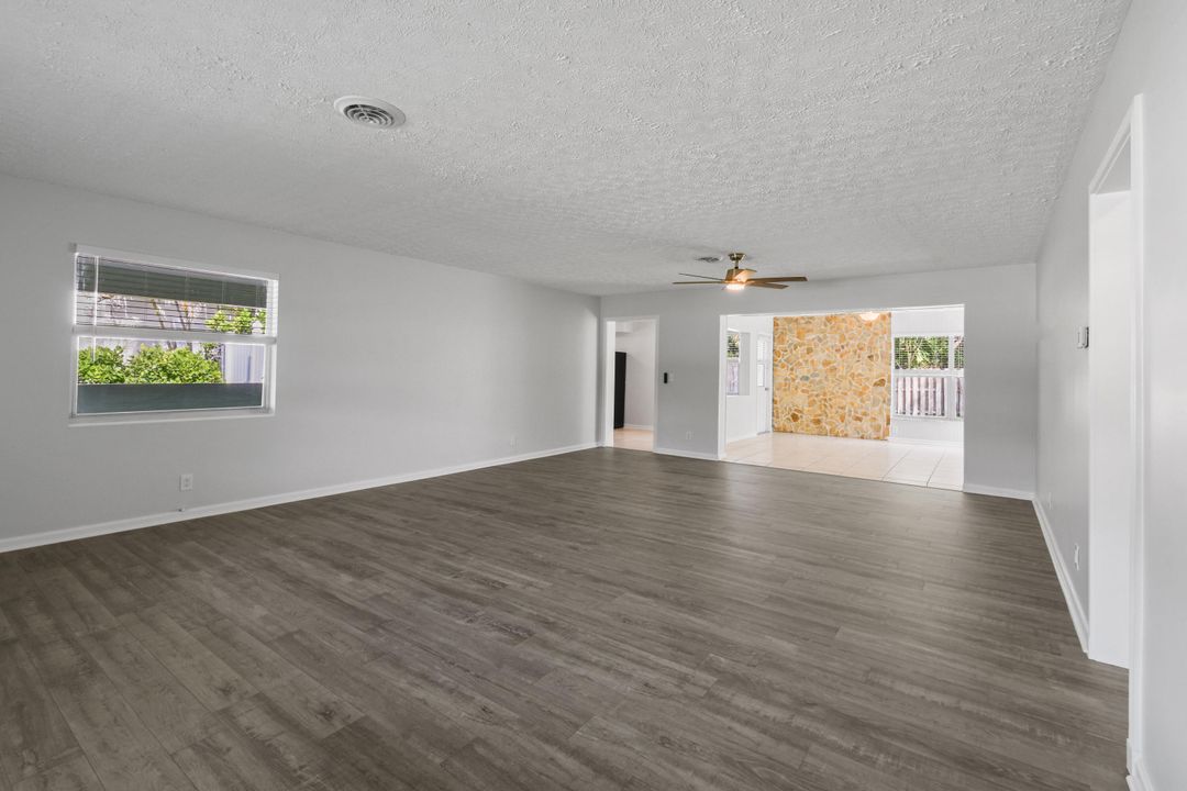 For Rent: $3,200 (2 beds, 2 baths, 2051 Square Feet)