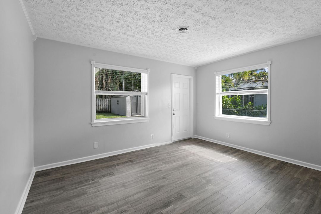 For Rent: $3,200 (2 beds, 2 baths, 2051 Square Feet)