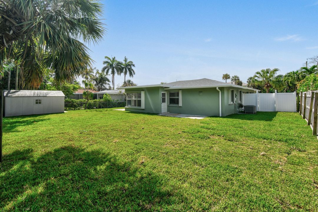 For Rent: $3,200 (2 beds, 2 baths, 2051 Square Feet)