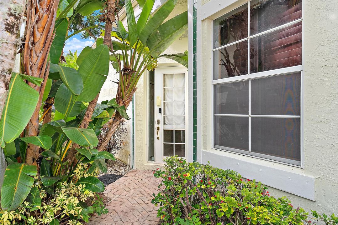 For Sale: $399,000 (3 beds, 2 baths, 1720 Square Feet)