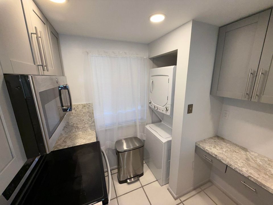 出租: $2,000 (2 贝兹, 2 浴室, 1080 平方英尺)