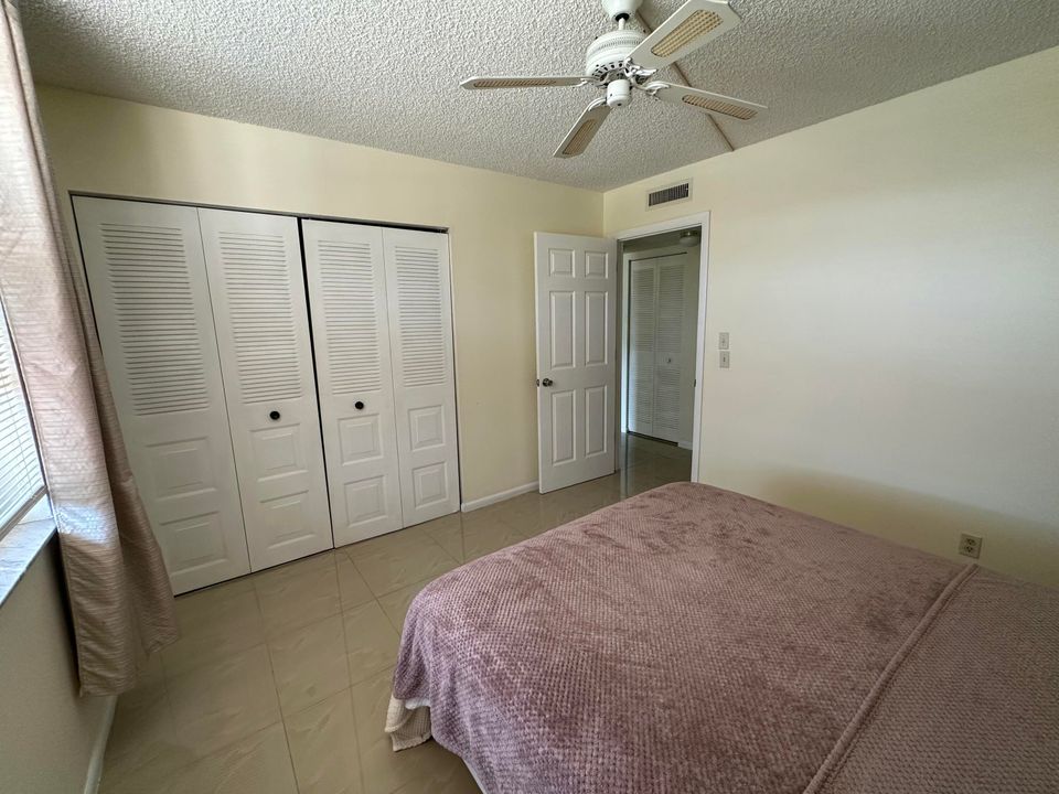 For Rent: $2,000 (2 beds, 2 baths, 1060 Square Feet)