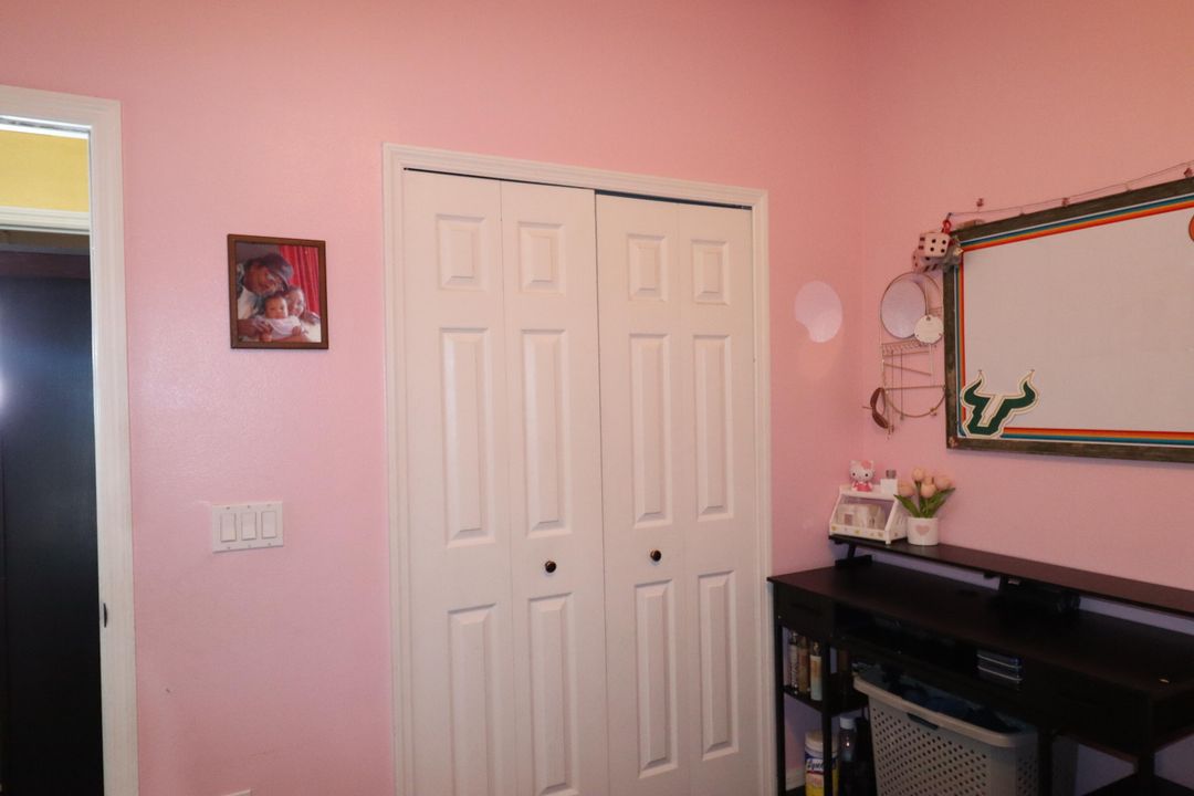 待售: $399,000 (4 贝兹, 2 浴室, 1938 平方英尺)