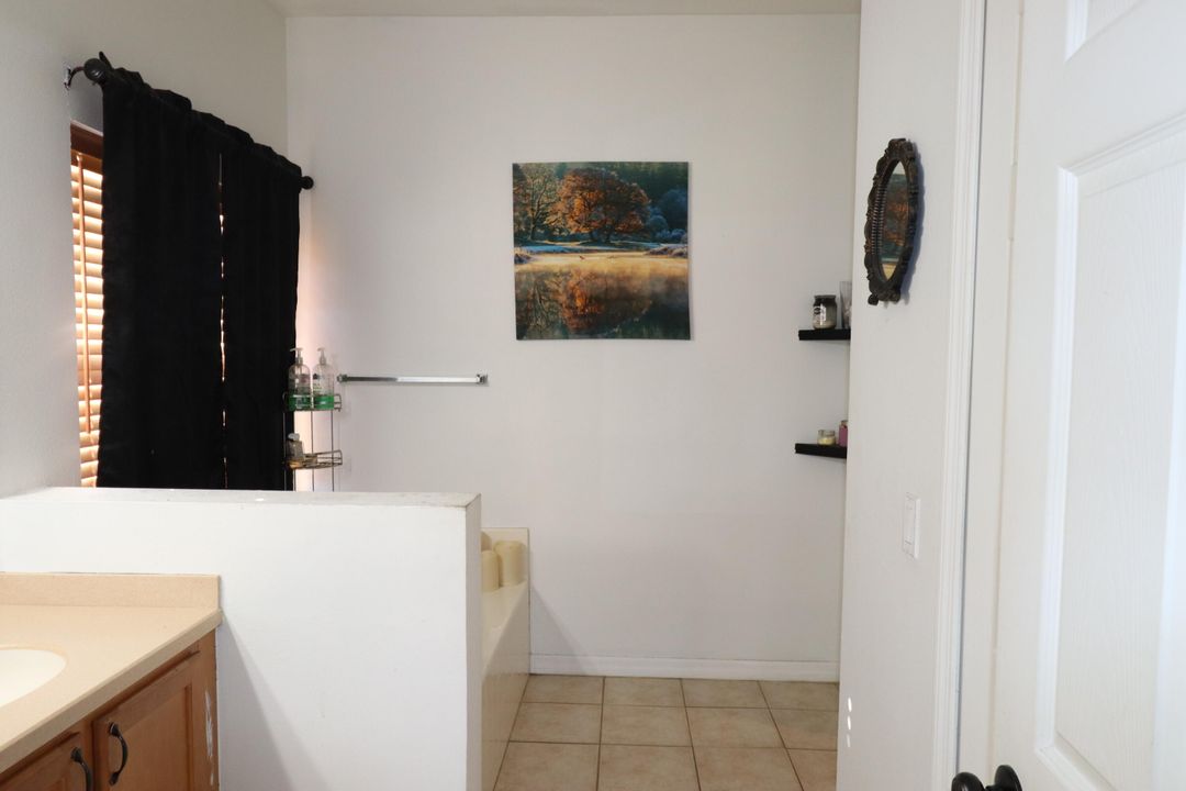 待售: $399,000 (4 贝兹, 2 浴室, 1938 平方英尺)