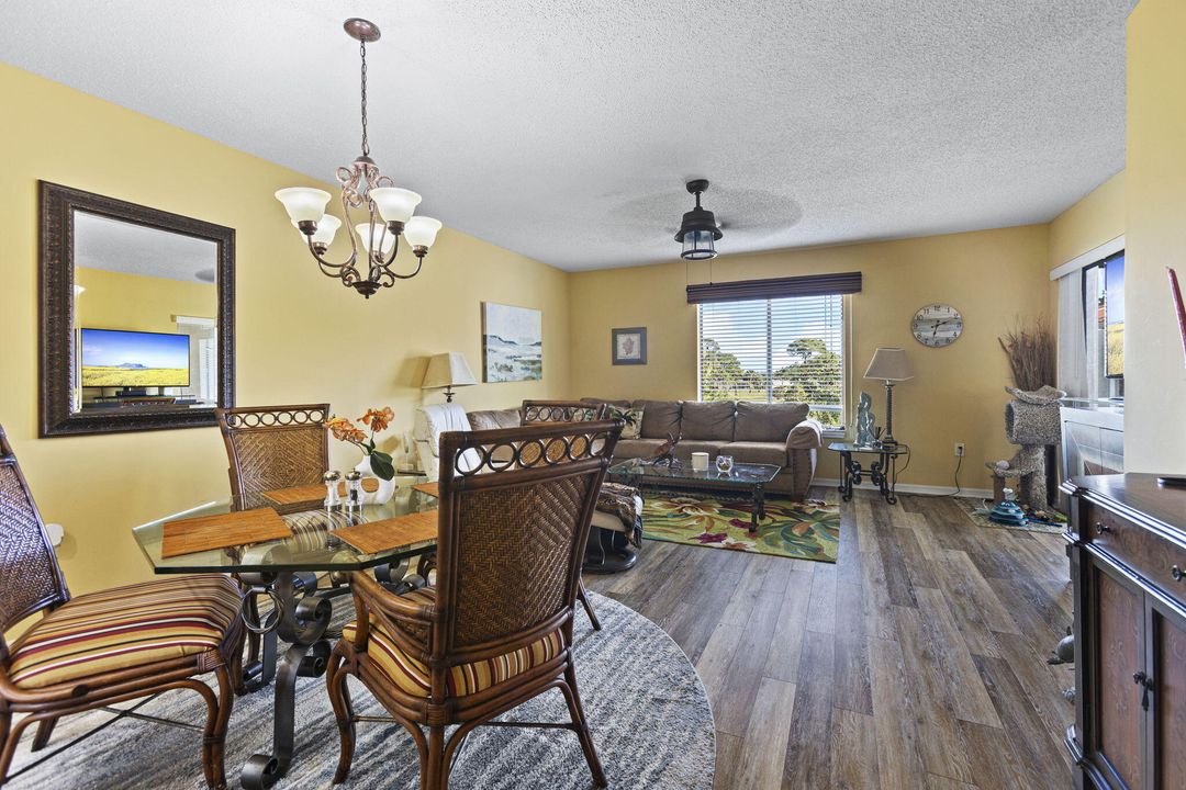 En Venta: $249,000 (2 camas, 2 baños, 1186 Pies cuadrados)