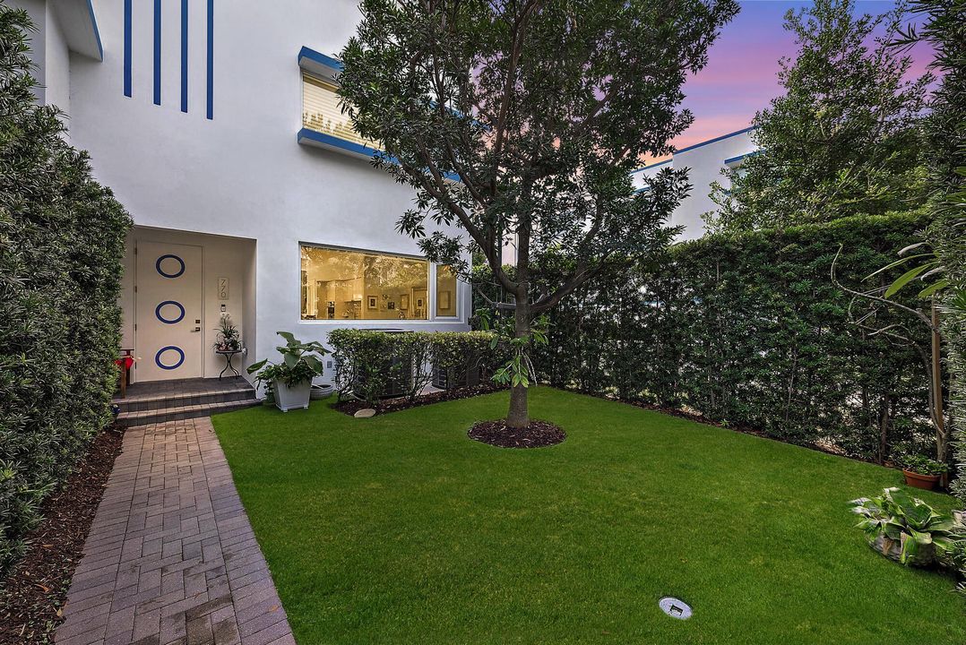 For Sale: $2,100,000 (3 beds, 3 baths, 2401 Square Feet)