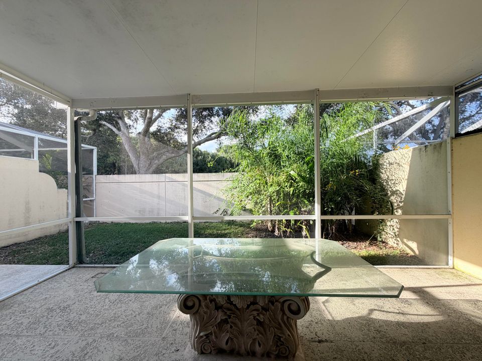 出租: $3,100 (3 贝兹, 2 浴室, 1500 平方英尺)