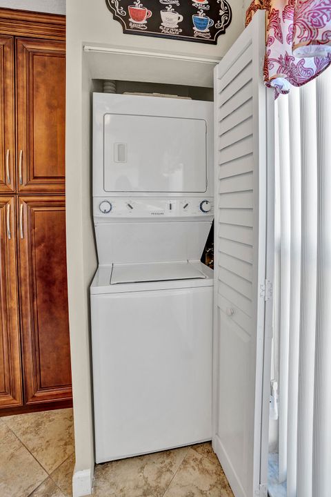 出租: $2,200 (2 贝兹, 2 浴室, 1288 平方英尺)