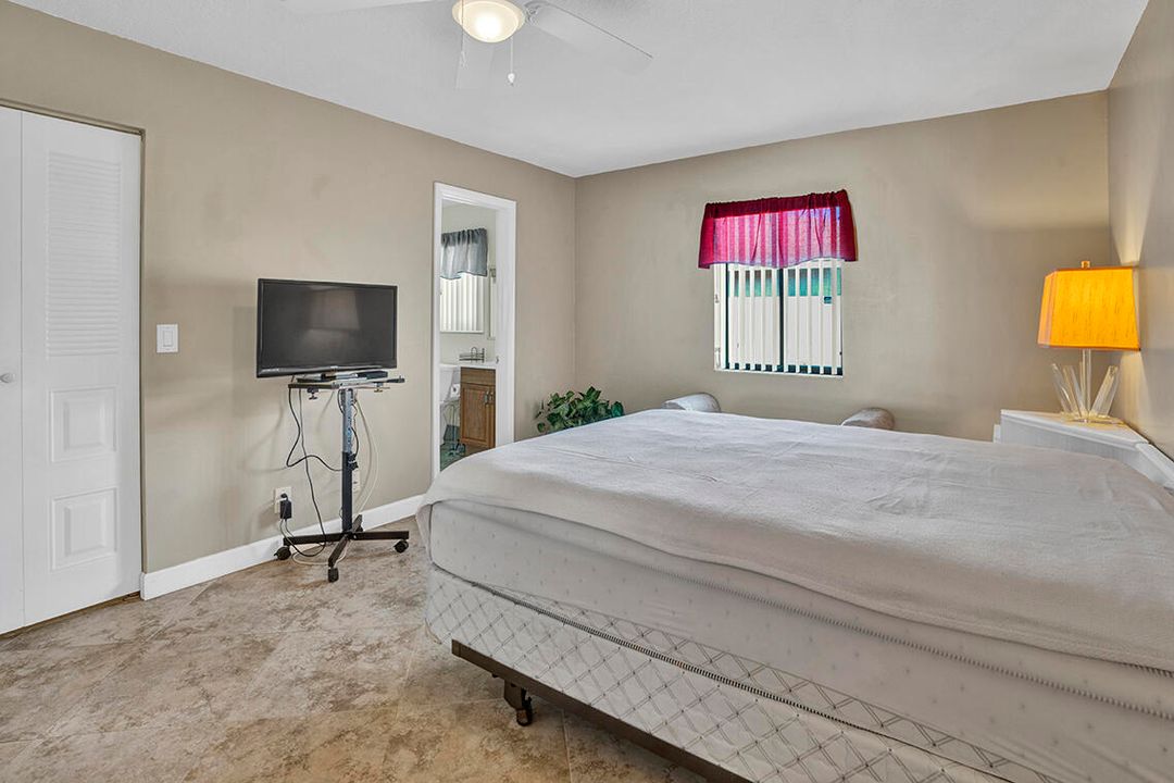 出租: $2,200 (2 贝兹, 2 浴室, 1288 平方英尺)