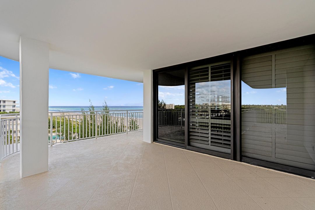 На продажу: $3,295,000 (2 спален, 2 ванн, 2598 Квадратных фут)