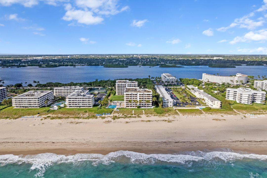 На продажу: $3,295,000 (2 спален, 2 ванн, 2598 Квадратных фут)