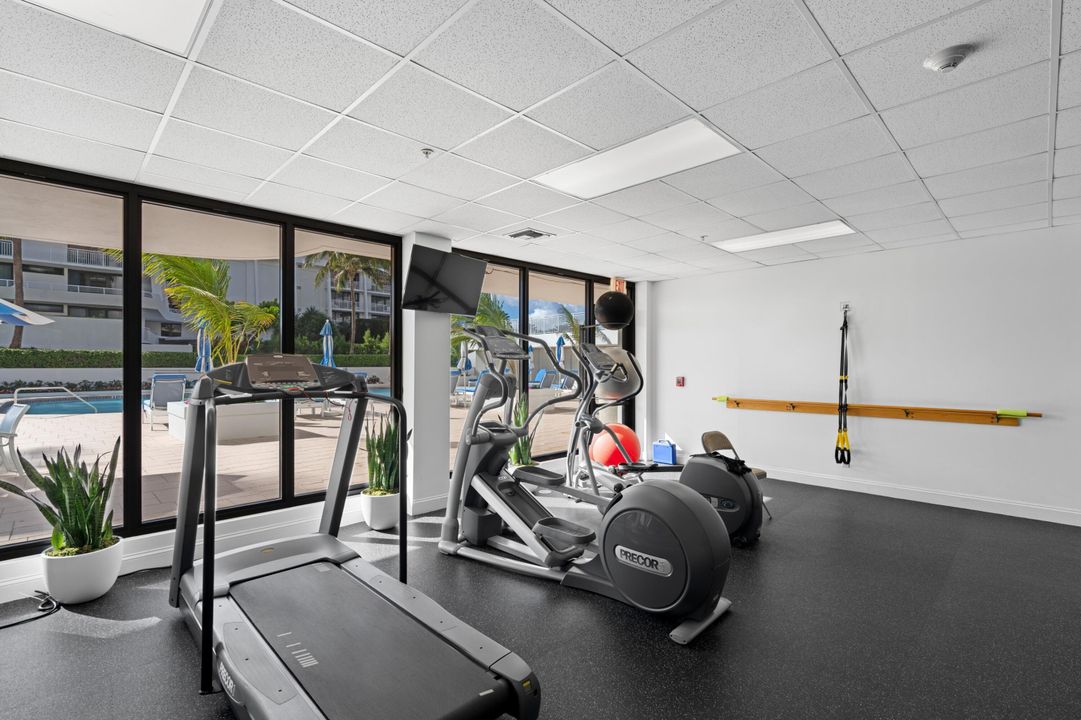 На продажу: $3,295,000 (2 спален, 2 ванн, 2598 Квадратных фут)