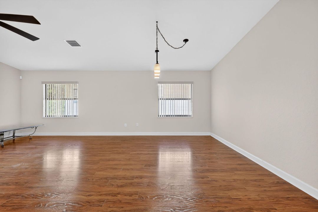 En Venta: $179,999 (2 camas, 2 baños, 1463 Pies cuadrados)