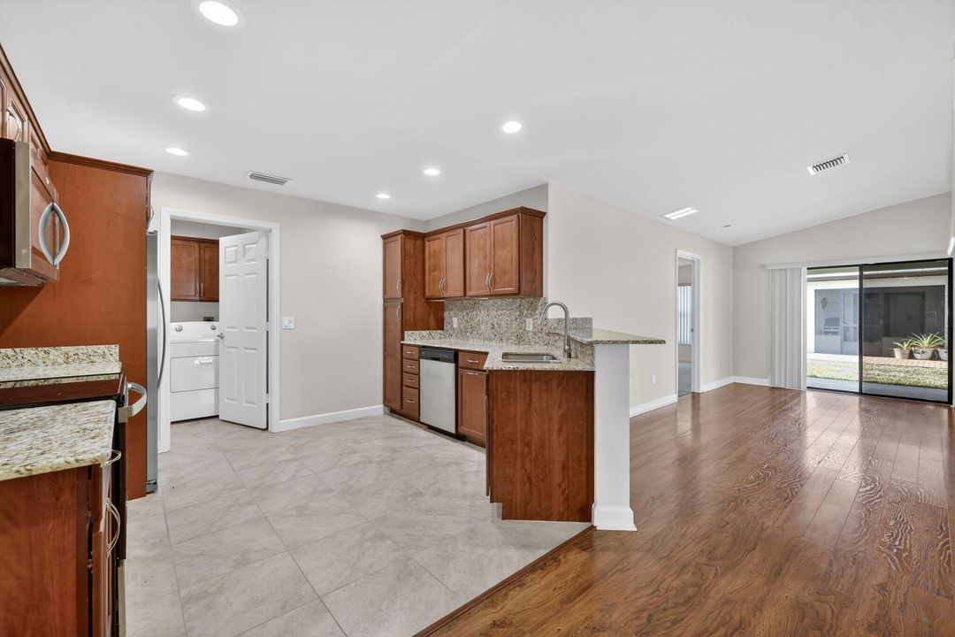 En Venta: $179,999 (2 camas, 2 baños, 1463 Pies cuadrados)