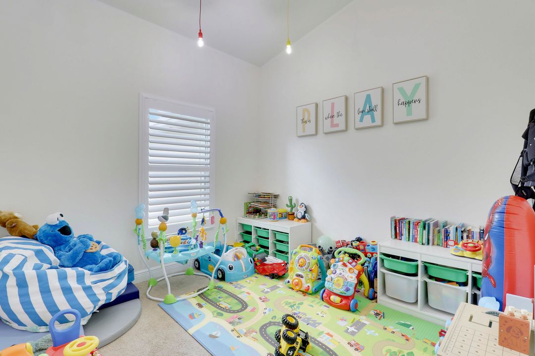 待售: $849,995 (3 贝兹, 2 浴室, 2096 平方英尺)