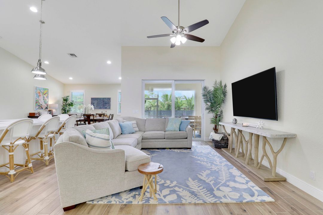 待售: $849,995 (3 贝兹, 2 浴室, 2096 平方英尺)