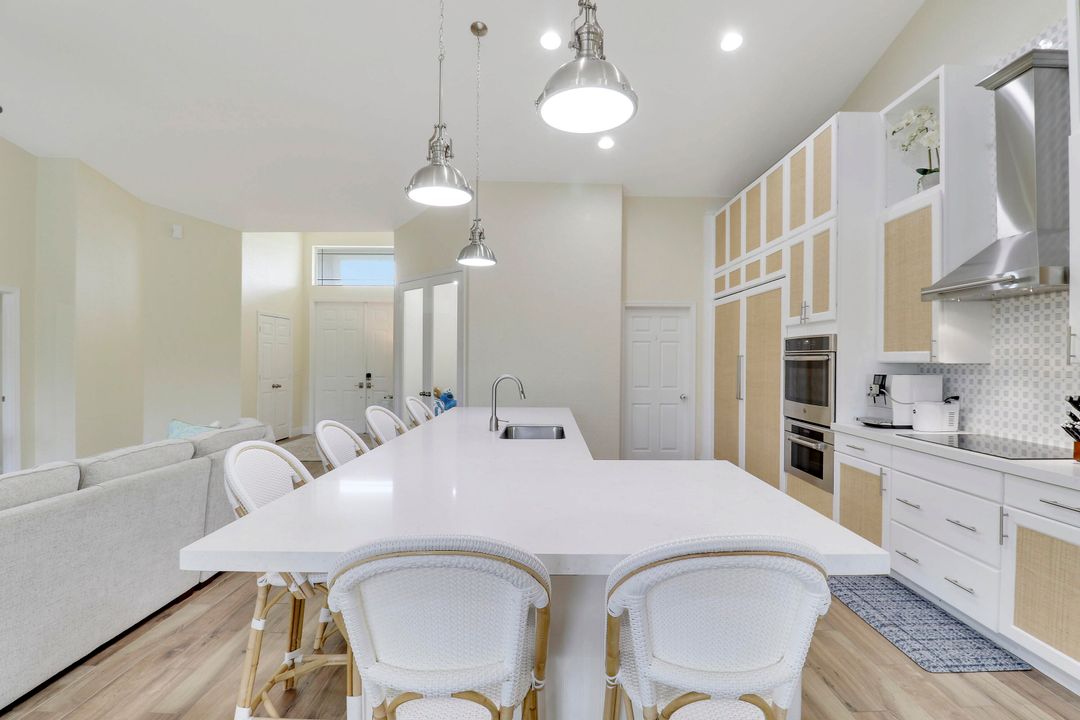 待售: $849,995 (3 贝兹, 2 浴室, 2096 平方英尺)