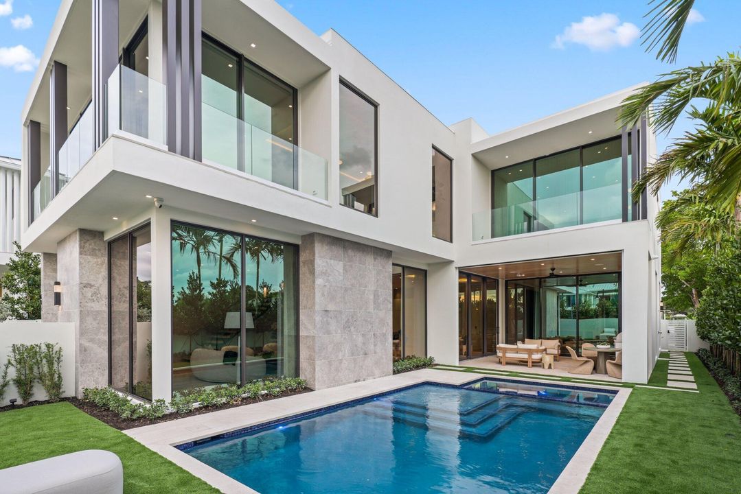 For Sale: $5,000,000 (5 beds, 5 baths, 5429 Square Feet)