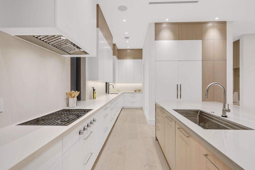 For Sale: $5,000,000 (5 beds, 5 baths, 5429 Square Feet)