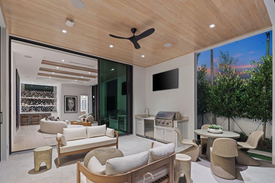 For Sale: $5,000,000 (5 beds, 5 baths, 5429 Square Feet)