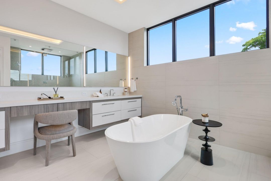 For Sale: $5,000,000 (5 beds, 5 baths, 5429 Square Feet)