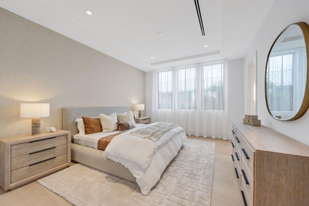 For Sale: $5,000,000 (5 beds, 5 baths, 5429 Square Feet)