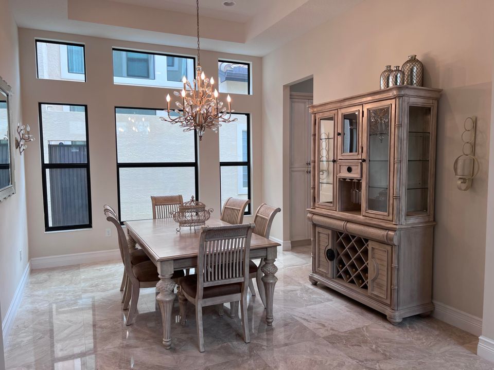 En Renta: $13,950 (5 camas, 5 baños, 4248 Pies cuadrados)