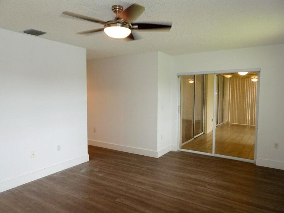 En Venta: $285,000 (2 camas, 2 baños, 1822 Pies cuadrados)