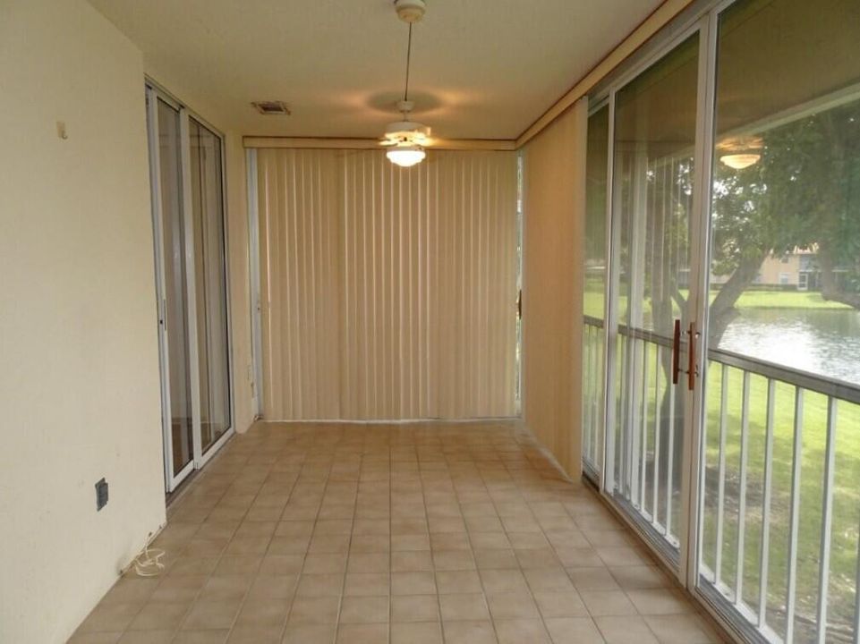 En Venta: $285,000 (2 camas, 2 baños, 1822 Pies cuadrados)