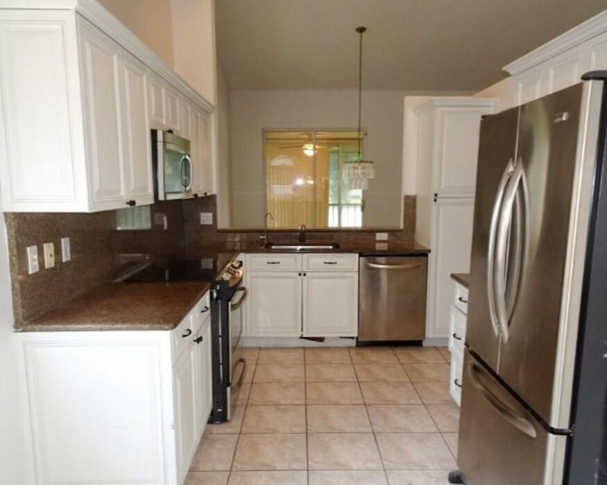 En Venta: $285,000 (2 camas, 2 baños, 1822 Pies cuadrados)