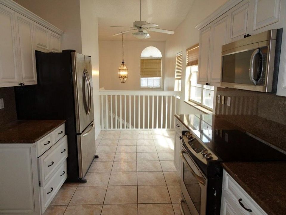 En Venta: $285,000 (2 camas, 2 baños, 1822 Pies cuadrados)