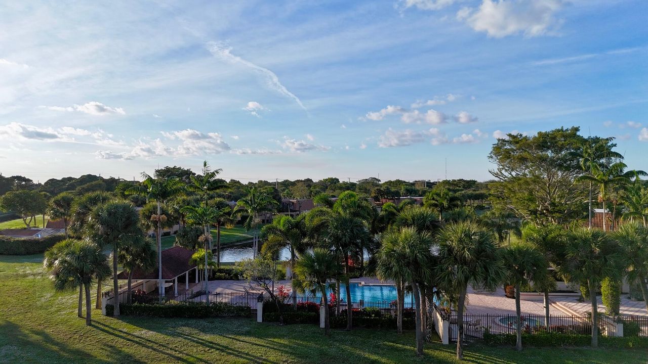 For Rent: $2,250 (2 beds, 2 baths, 1288 Square Feet)