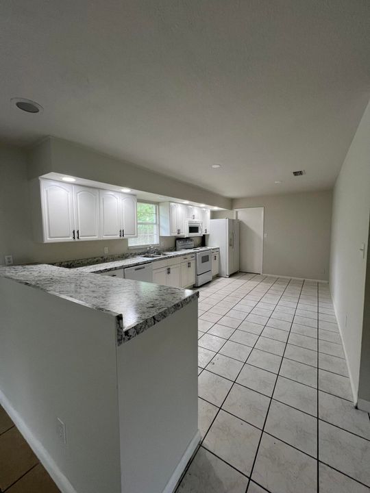 待售: $269,000 (3 贝兹, 2 浴室, 1380 平方英尺)