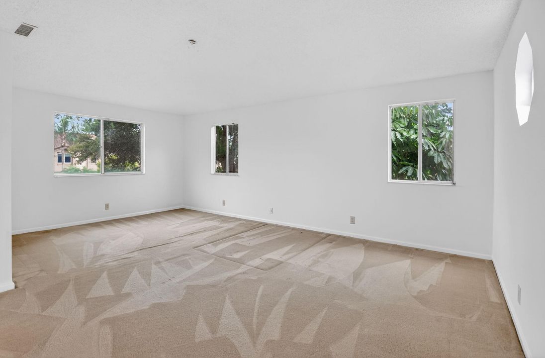 待售: $450,000 (3 贝兹, 3 浴室, 1699 平方英尺)