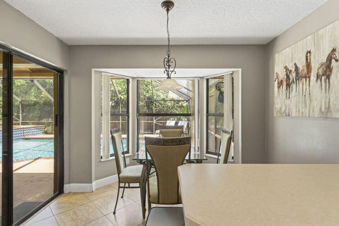 For Rent: $4,000 (3 beds, 2 baths, 1975 Square Feet)