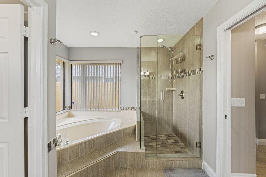 For Rent: $4,000 (3 beds, 2 baths, 1975 Square Feet)