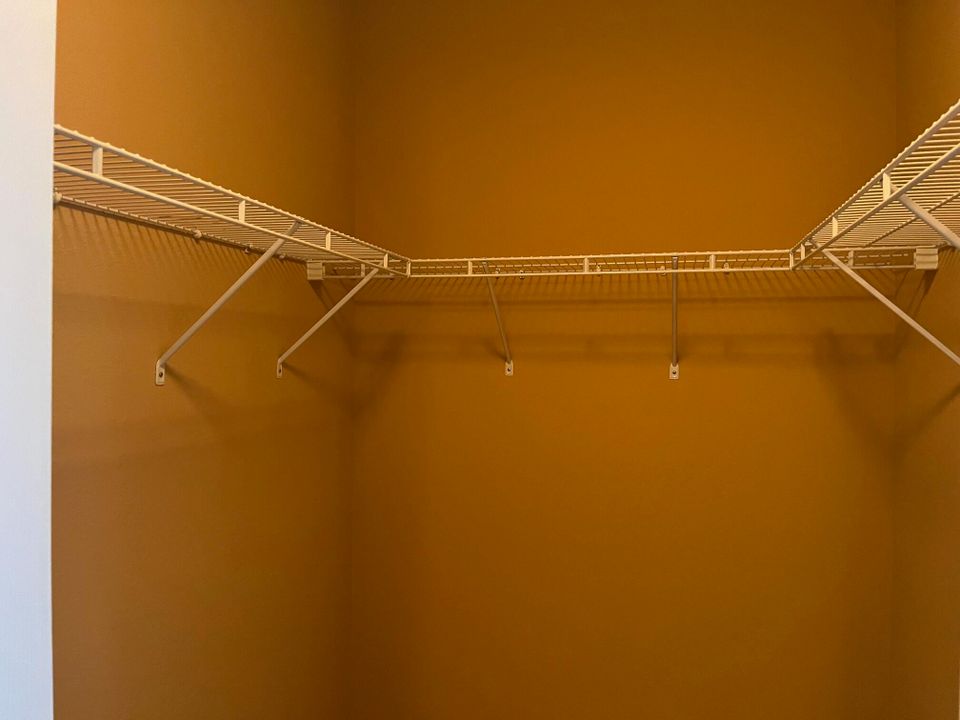 En Venta: $410,000 (4 camas, 2 baños, 2054 Pies cuadrados)