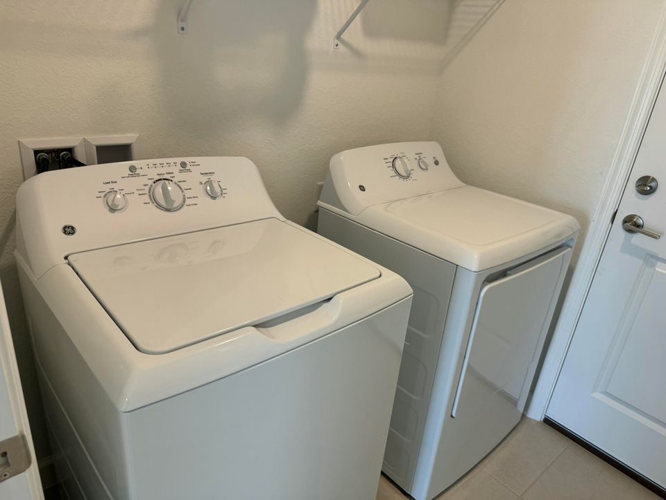 En Renta: $2,700 (4 camas, 2 baños, 1817 Pies cuadrados)