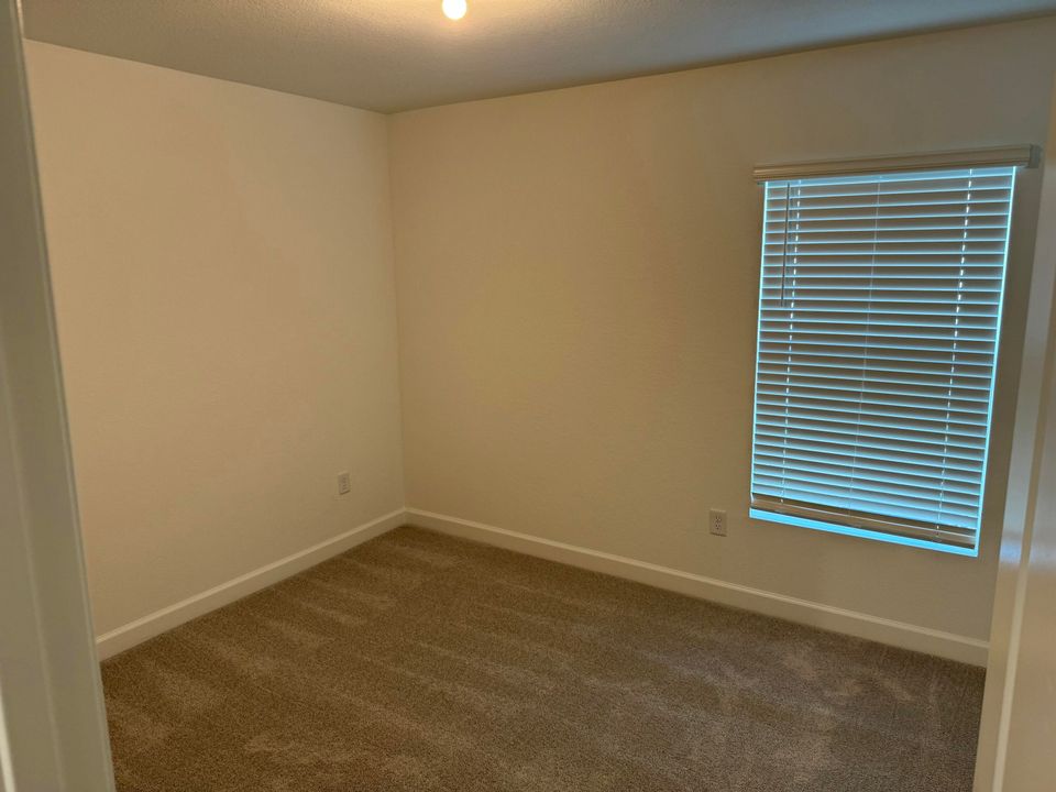 En Renta: $2,700 (4 camas, 2 baños, 1817 Pies cuadrados)