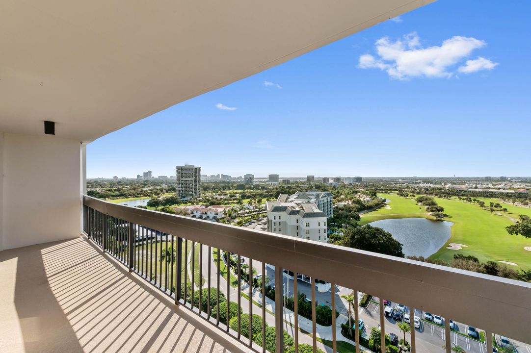 В аренду: $2,000 (1 спален, 1 ванн, 894 Квадратных фут)